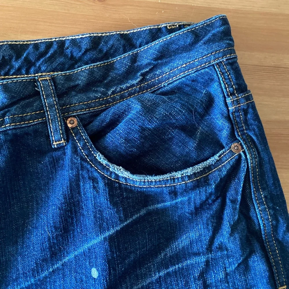 Akoo Straight Leg Relaxed Paint Splatter Distressed Jeans Size 44
